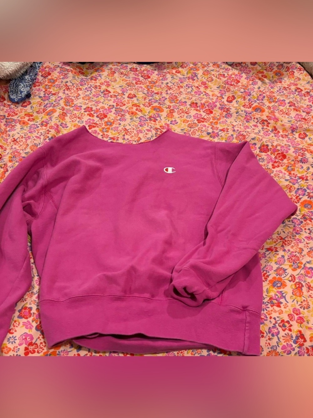 Champion Crewneck Sweatshirt in Fuchsia Pink